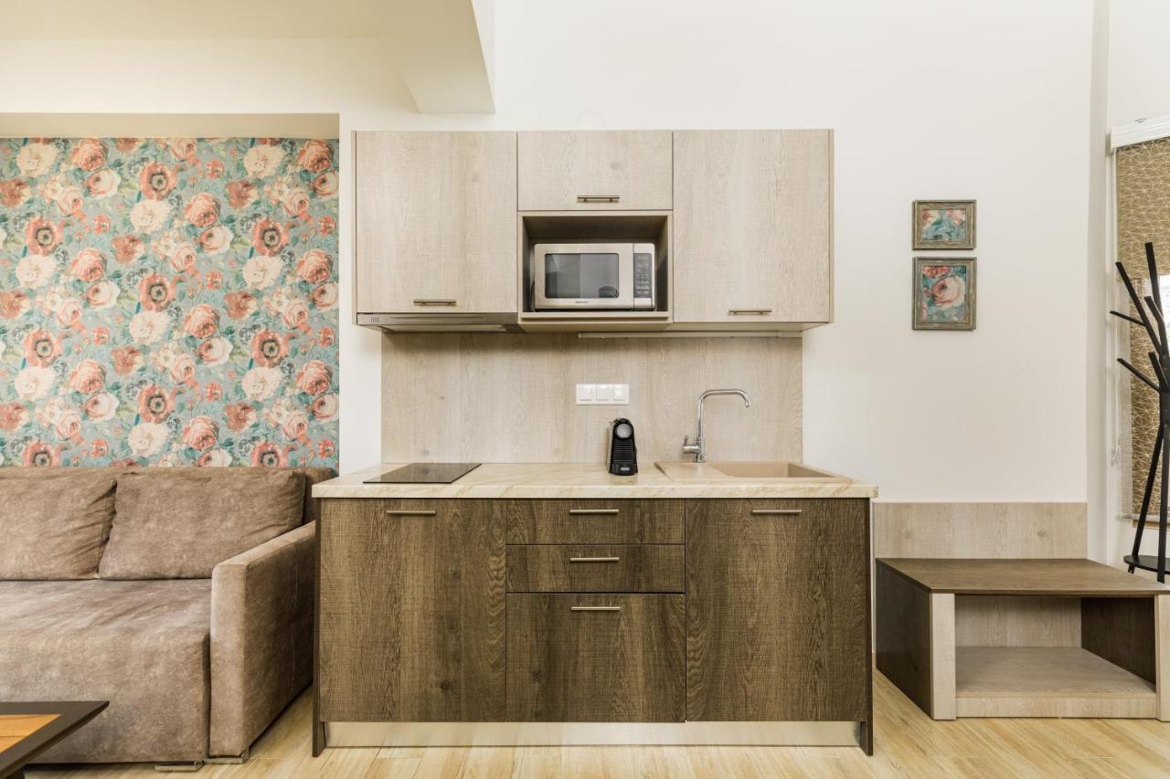 ניקיטי Aria Garden Suites מראה חיצוני תמונה
