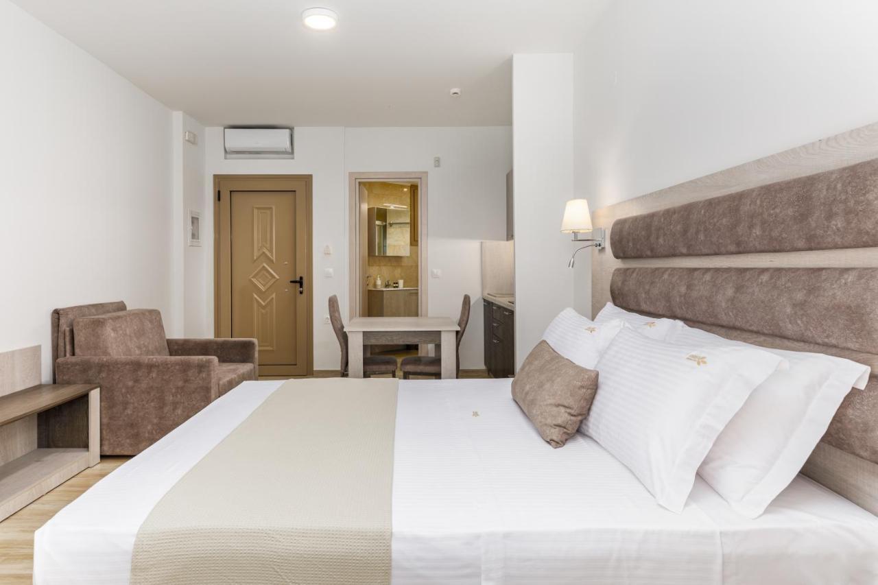 ניקיטי Aria Garden Suites מראה חיצוני תמונה