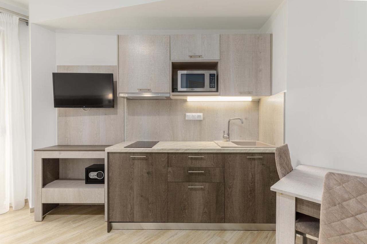 ניקיטי Aria Garden Suites מראה חיצוני תמונה